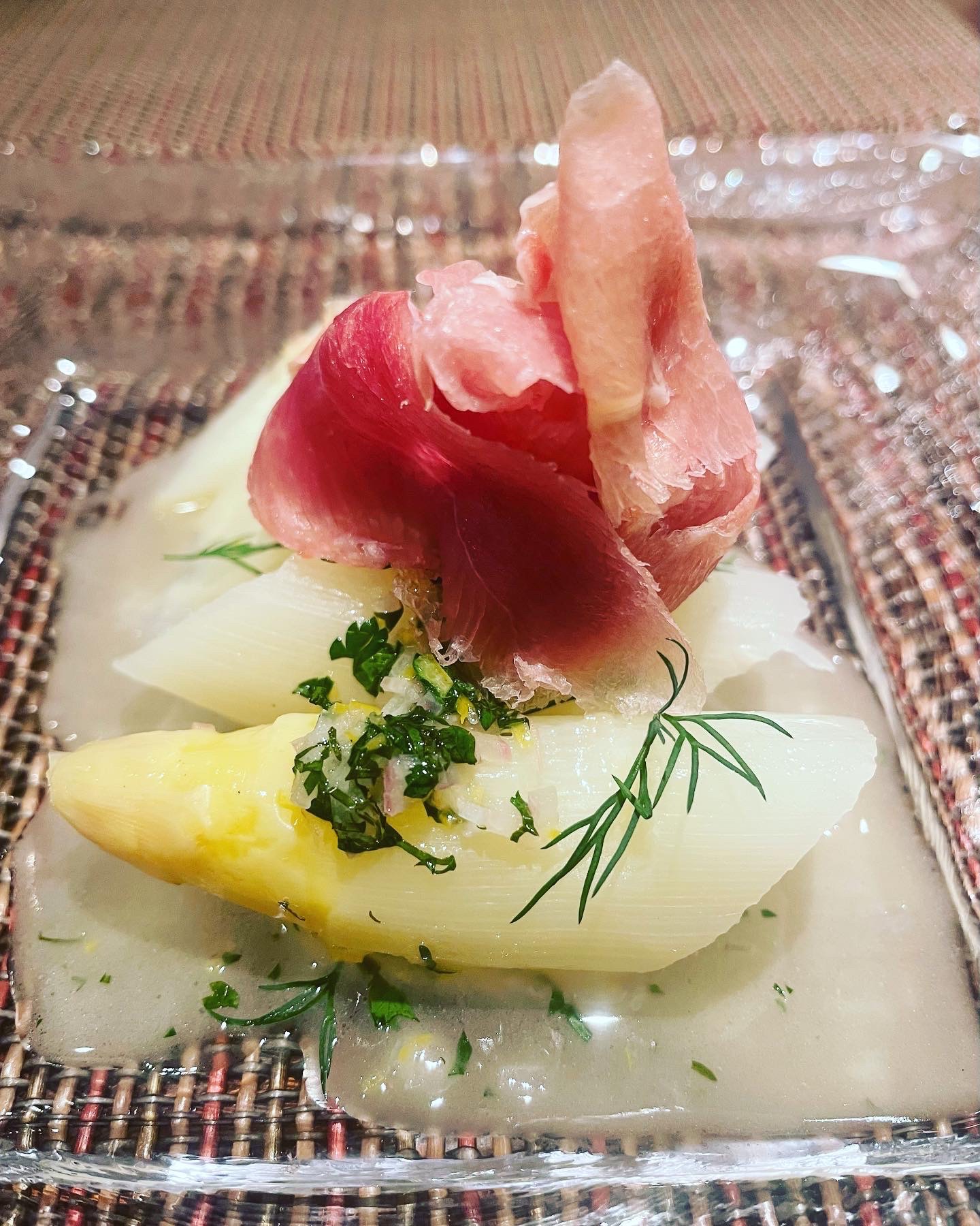 ロワール　ホワイトアスパラ　スペイン産生ハム重ね