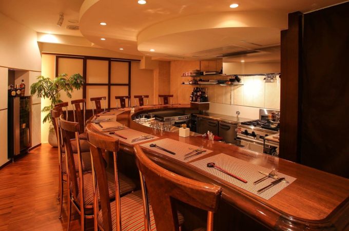 銀座すゞ木店内全体写真